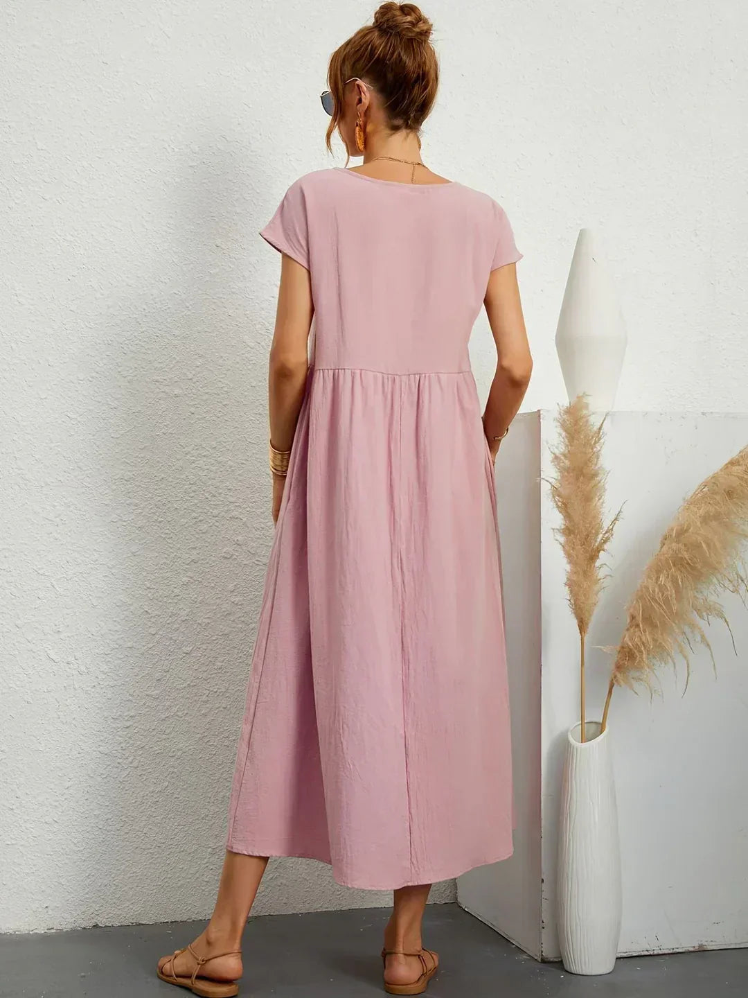 Ivy — Flowing Midi Dress with Timeless Elegance